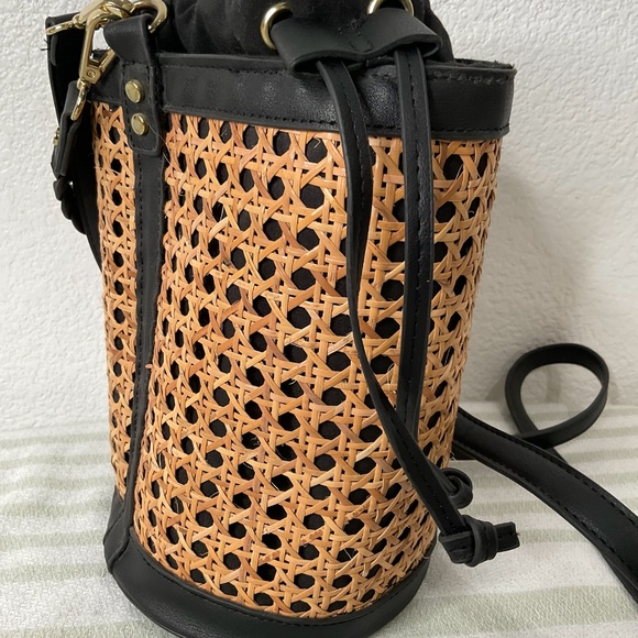 Tommy Bahama rattan bucket bag Draw String Top Bag  Vacation Bag - Picture 9 of 11